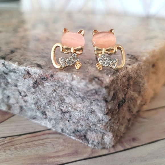Other - Pink Opal Rhinestone Gold Cat Earrings ✨️